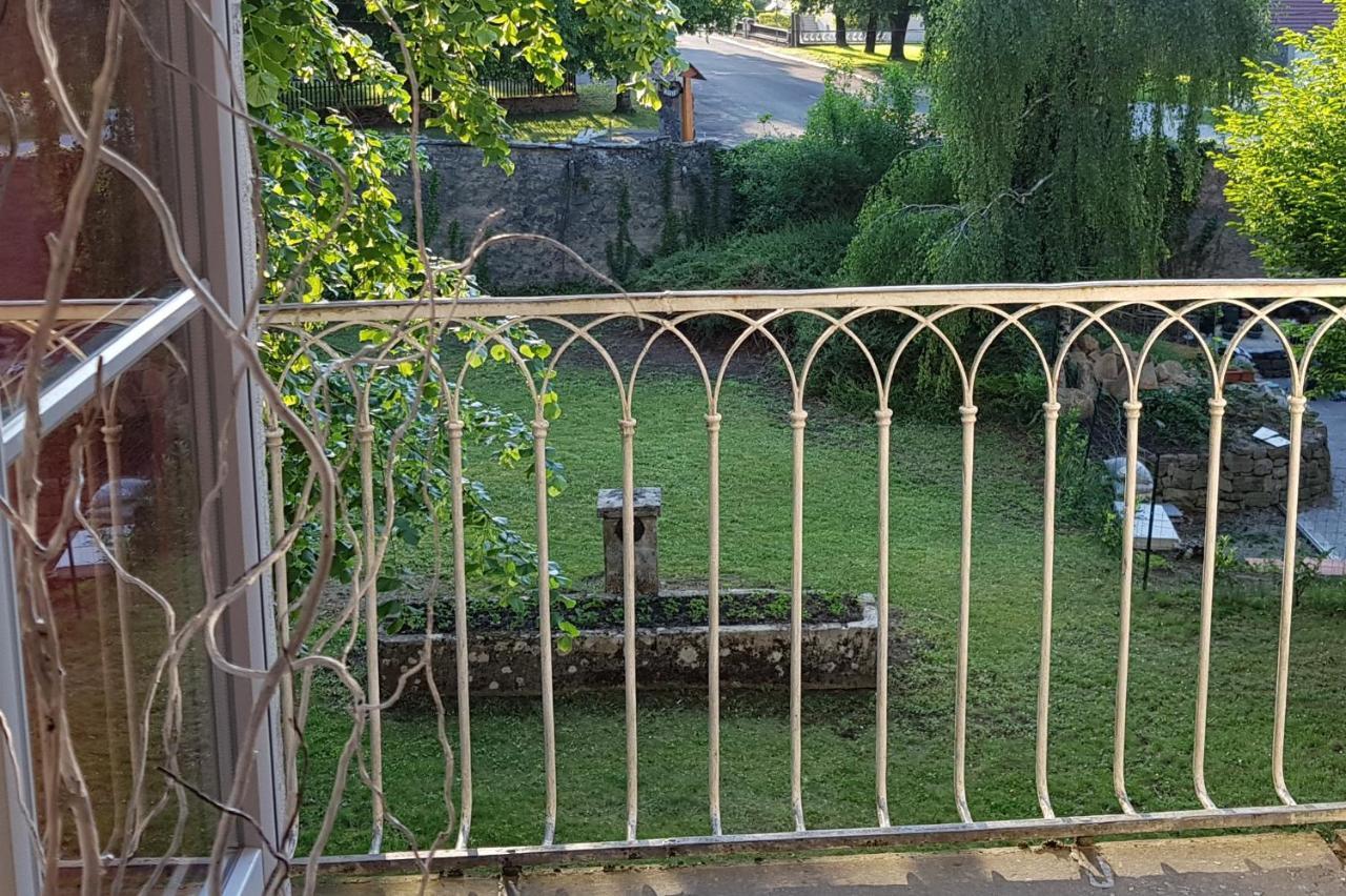 Bed and Breakfast De Passage Chez Lili Poligny  Zewnętrze zdjęcie